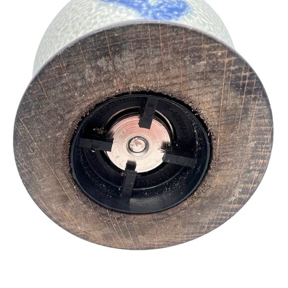 Zassenhaus W Germany Salt Glaze Stoneware Pepper Grinder Mill Wood Fleur-de-lis - Picture 5 of 8